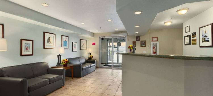 耶洛奈夫速8酒店(Super 8 by Wyndham Yellowknife)图片