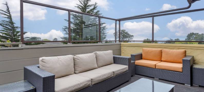 卡梅尔贝斯特韦斯特连排别墅式酒店(Best Western Carmels Town House Lodge)图片