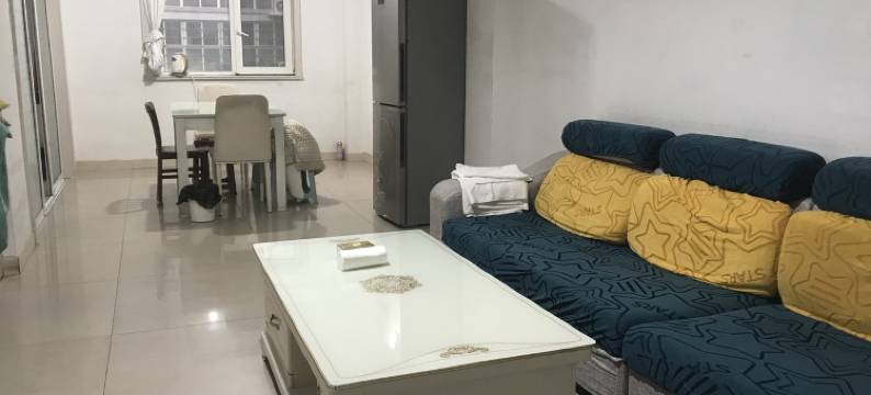 嗨夜市近海洋公园荷疃海鲜平价市场三居室公寓(济南路分店)图片