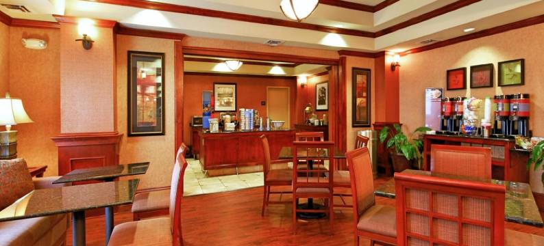 希尔顿欢朋酒店-布赖恩特(Hampton Inn Bryant)图片