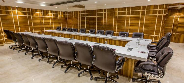 瓜廖尔克拉克斯套房旅馆(Clarks Inn Suite Gwalior)图片