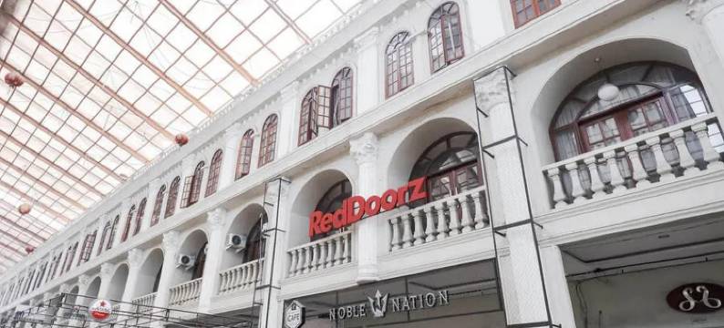 红多兹酒店@棉兰波罗尼亚中央商务区(RedDoorz CBD Polonia Medan)图片