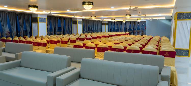 Hotel Lahari International图片