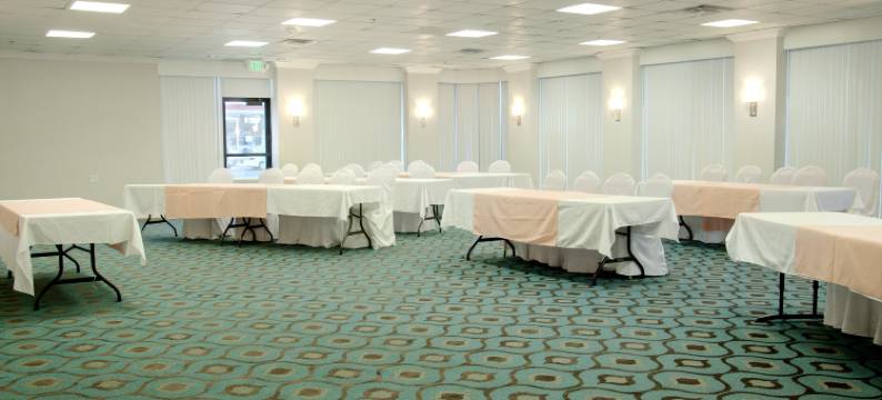 维克多维尔假日酒店(Holiday Inn VICTORVILLE by IHG)图片