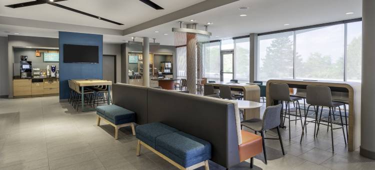 密尔沃基西部-沃克夏 Avid 酒店(Avid Hotel Milwaukee West - Waukesha)图片