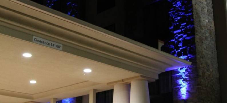 智选假日套房酒店亨茨维尔机场(Holiday Inn Express & Suites HUNTSVILLE AIRPORT by IHG)图片