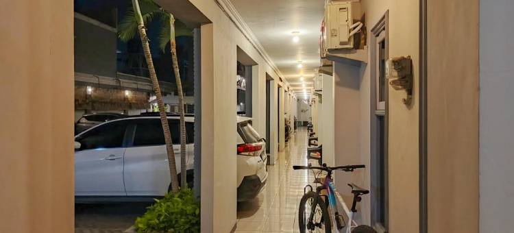 格拉哈玛丽娜红帕特纳酒店-近玛丽娜广场(Graha Marina RedPartner near Plaza Marina)图片