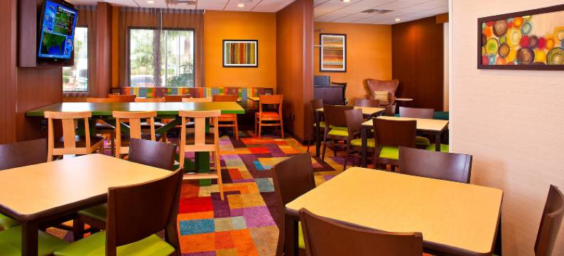 休斯顿霍比机场万豪万枫酒店(Fairfield Inn & Suites Houston Hobby Airport)图片