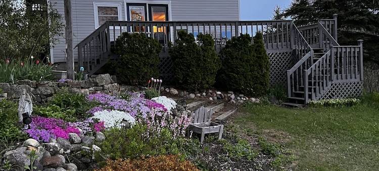 Scenic Views on 20 Acres! the Family Cabin Awaits. Sleeps 10图片