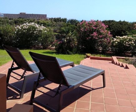 Elegance, comfort and proximity to the crystal clear waters of the HairyHotel Overview