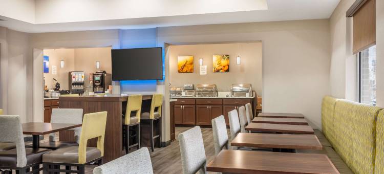 康威舒适套房酒店(Comfort Inn & Suites Conway)图片