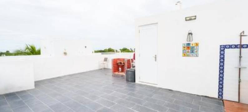 三层顶层公寓带海景(3 Story Penthouse with Ocean Views)图片