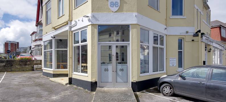 蔚蓝海滩酒店(Azure Beach Hotel)图片