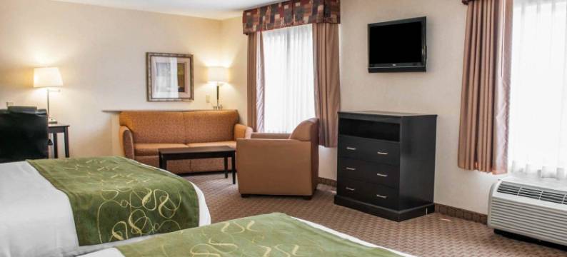 舒适套房酒店-绍斯波特(Comfort Suites Southport)图片