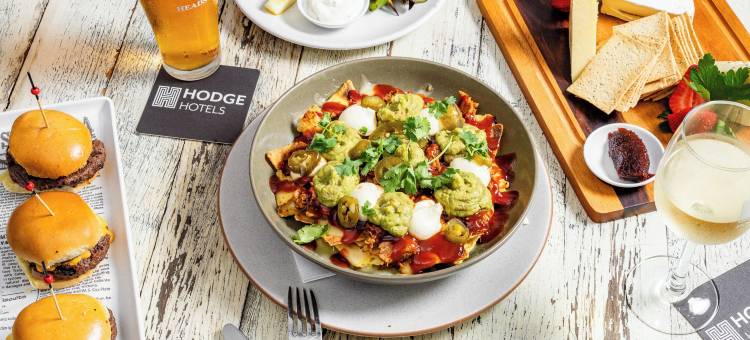 麦夸利湖贝尔山酒店(The Belmont Hotel)图片