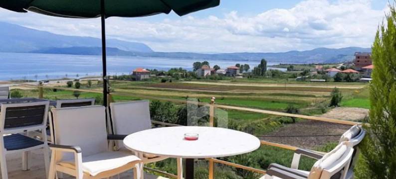 到达大厦的石头别墅(Villa Stone up to Ble Alb)图片