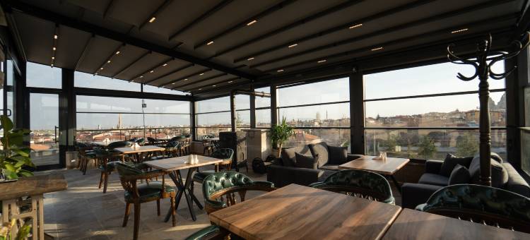 阿林石头房子(Alin Stone House)图片