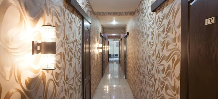 红多兹酒店-近泗水丹戎佩拉克2号港(RedDoorz Near Pelabuhan Tanjung Perak 2 Surabaya)图片