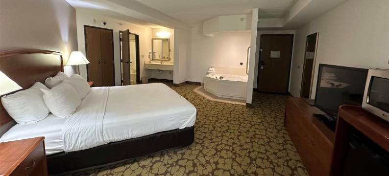 AmericInn酒店阿普尔顿北部/利特尔丘特(AmericInn by Wyndham Appleton North/Little Chute)图片