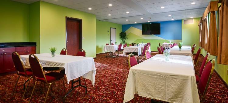 门罗贝斯特韦斯特酒店(Best Western Sky Valley Inn)图片