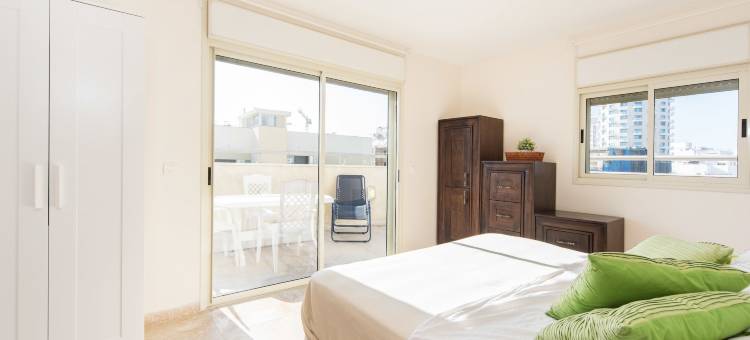 距离海滩3分钟的宽敞复式公寓带露台(Spacious Duplex with Terrace 3-Min from the Beach)图片