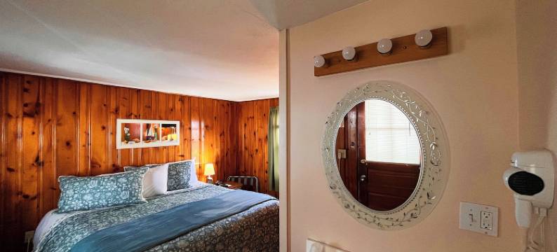 蓝松鸦汽车旅馆(Blue Jay Motel)图片