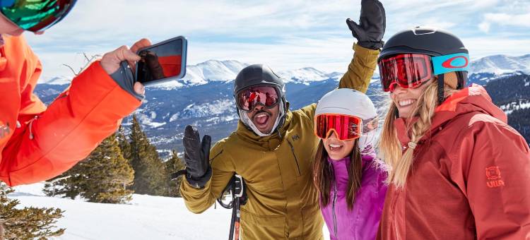 8 号山峰基地滑雪坡边 - 可入住 6 人！1 居共管公寓 - 雷艾温(Slopeside  at Base of Peak 8, Sleeps 6! 1 Bedroom Condo by RedAwning)图片