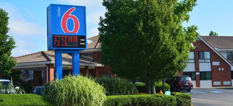 纽波特罗德岛6号汽车旅馆(Motel 6 Newport, RI)图片