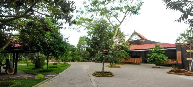 ZIRI的奥辛别墅度假村(Hotel Butik Cafe & Resto Pesona Osing)图片