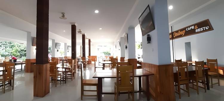 ZIRI的奥辛别墅度假村(Hotel Butik Cafe & Resto Pesona Osing)图片