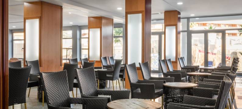 奥特尔菲尼克斯家庭旅馆(Alegria Fenix Family)图片