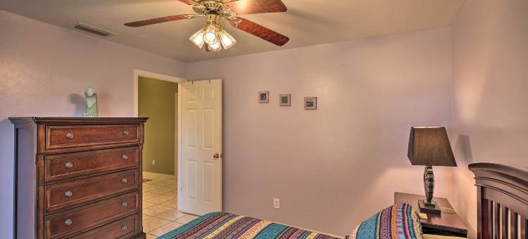 湖泊Okeechobee钓鱼退房，配备火坑!(Lake Okeechobee Fishing Retreat w/ Fire Pit!)图片