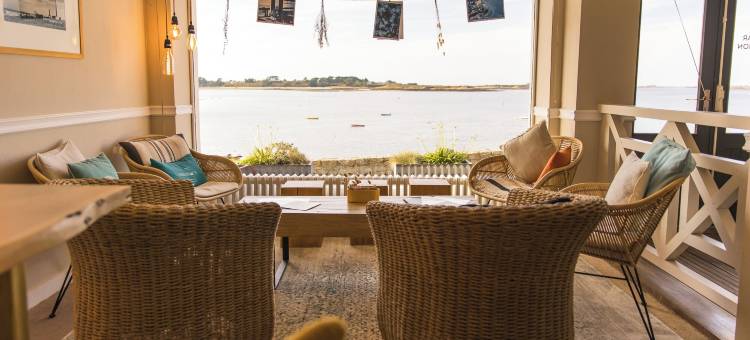 勒斯安格斯水疗公寓酒店(Hôtel la Baie des Anges, Son Spa Marin & sa Piscine Couverte et chauffée)图片