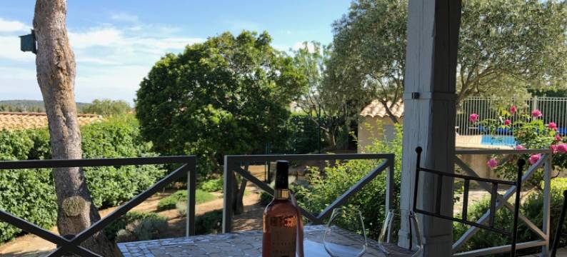 Villa near Les Etangs de Bages Lake图片