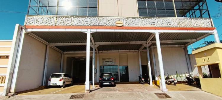 比纳穆伊斯兰杰内蓬托酒店(Hotel Binamu Syariah Jeneponto)图片