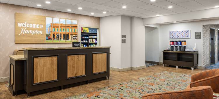 霍普希尔顿欢朋套房酒店(Hampton Inn & Suites Hope)图片