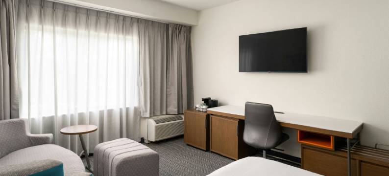 布朗维克万怡酒店(Courtyard by Marriott Brunswick)图片