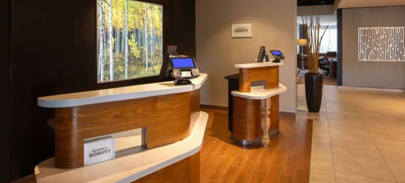 莱诺克斯伯克希尔万怡酒店(Courtyard Lenox Berkshires)图片