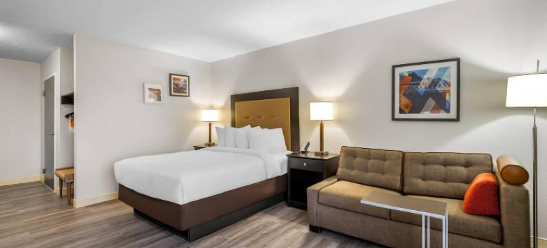 品质酒店布鲁尔顿 - 锡拉丘兹奥奈达湖地区(Quality Inn Brewerton - Syracuse Oneida Lake Area)图片