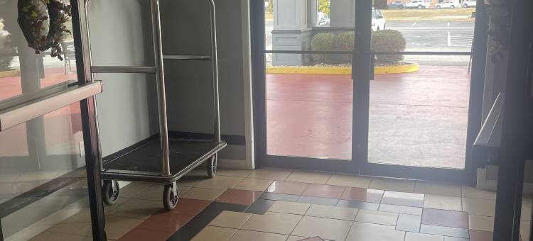 海恩斯维尔红屋顶旅馆(Red Roof Inn & Suites Hinesville)图片