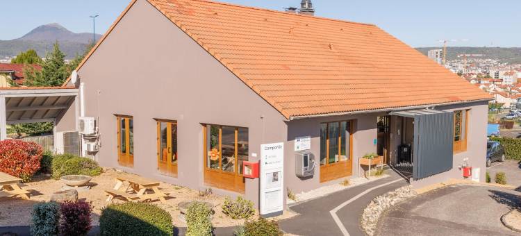 康铂克莱蒙费朗勒布雷泽特酒店(Campanile NATURE - Clermont Ferrand Le Brézet)图片