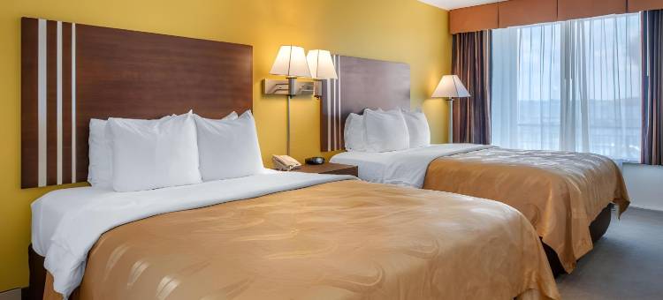 品质酒店&套房帕拉特卡河滨(Quality Inn & Suites Palatka Riverfront)图片