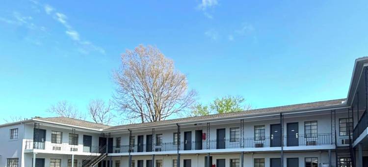 阿莫里铁路旅馆，靠近图珀洛，密西西比州(Railroad Inn Amory Near Tupelo MS)图片