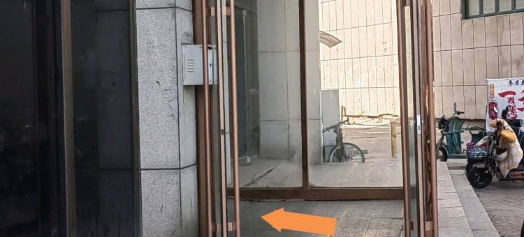 觅影万达欧尚花园民宿(连福街分店)图片