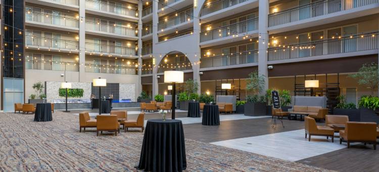 西雅图贝尔维尤希尔顿希尔顿安泊酒店(Embassy Suites by Hilton Seattle Bellevue)图片