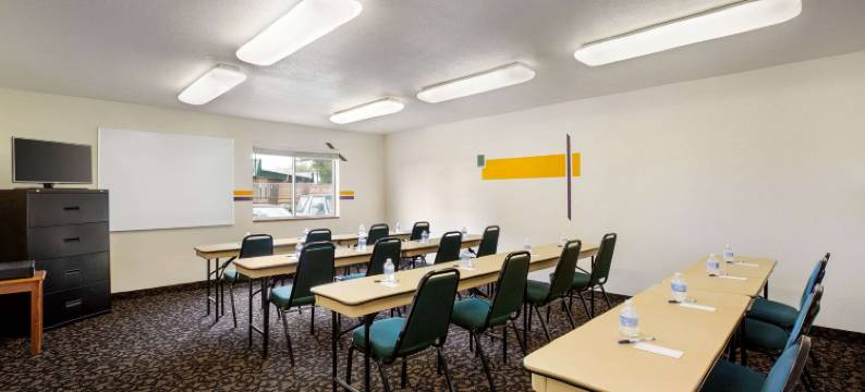 北普拉特Travelodge by Wyndham酒店(Travelodge by Wyndham North Platte)图片