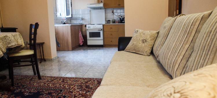 Charming Trikala Apartment with Garden & Central Heating图片