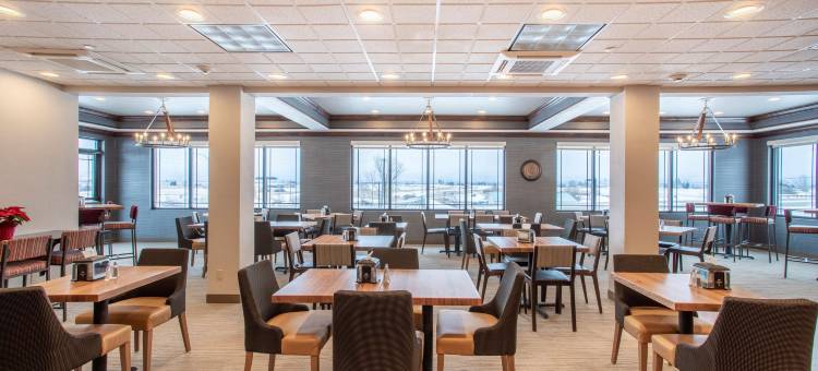 弗拉特黑德湖贝斯特韦斯特优质套房酒店(Best Western Plus Flathead Lake Inn and Suites)图片