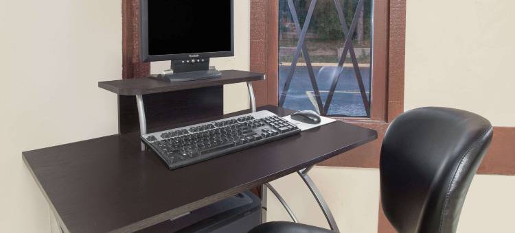 巴特尔克里克骑士酒店(Knights Inn Battle Creek)图片