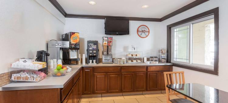 圣迭戈环岛豪生酒店(Howard Johnson by Wyndham San Diego Hotel Circle)图片